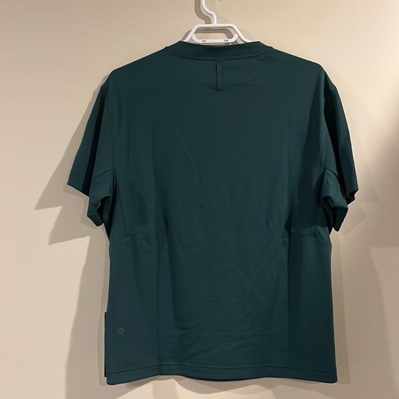 Lululemon relaxed fit train short sleeve - Picture 5 of 5